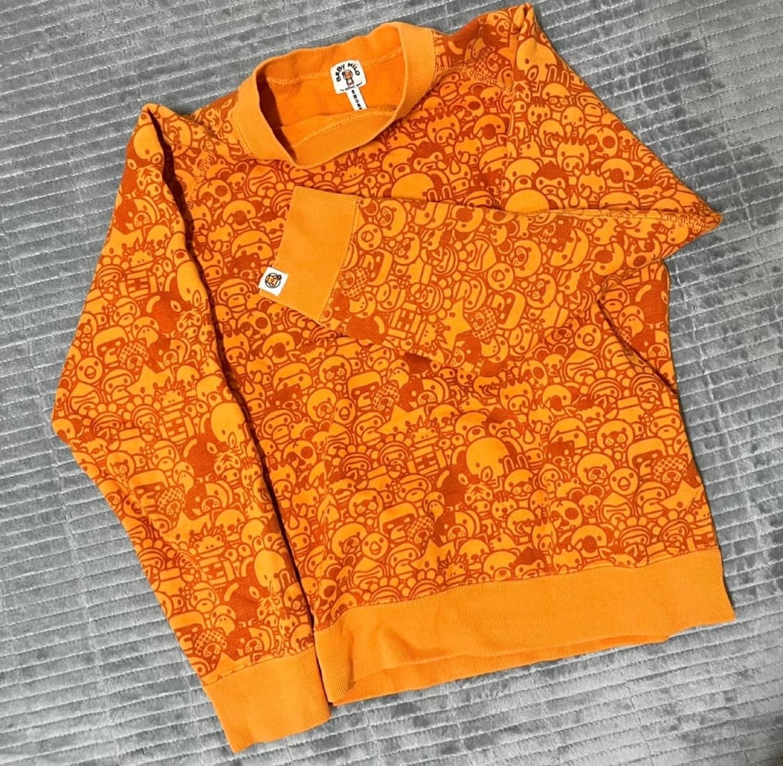 베이프 마일로 맨투맨 상품이미지2