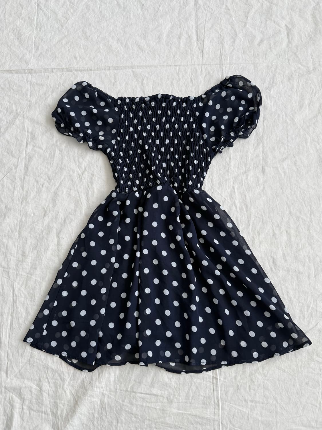 콜자 네이비 오프숄더 스모크 밴딩 러블리 반팔블라우스 상품이미지4