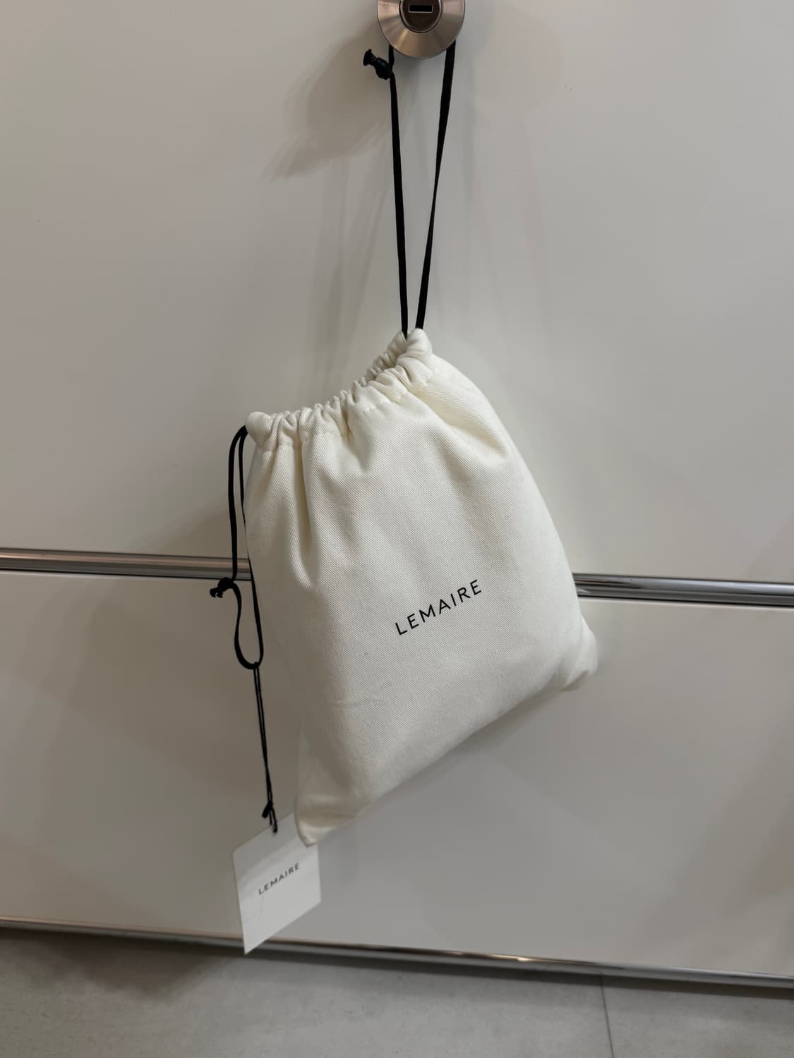 르메르 타코백 블랙 상품이미지5