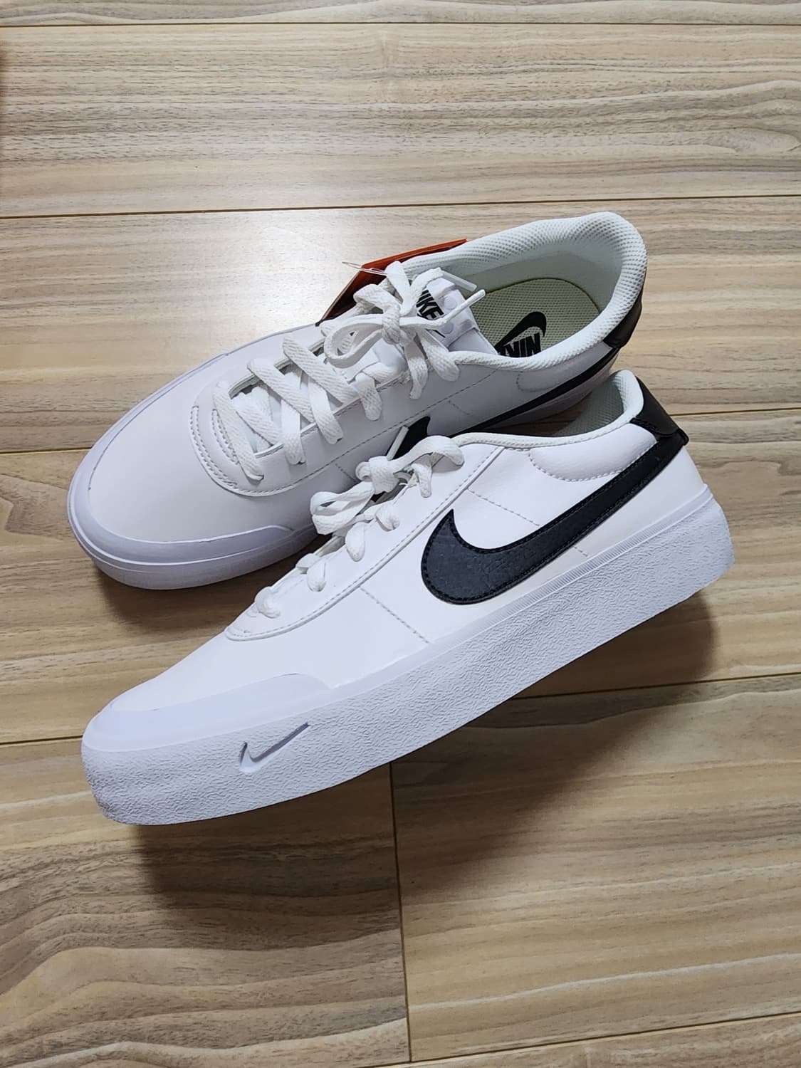 나이키코트슛운동화스니커즈270사이즈 상품이미지4