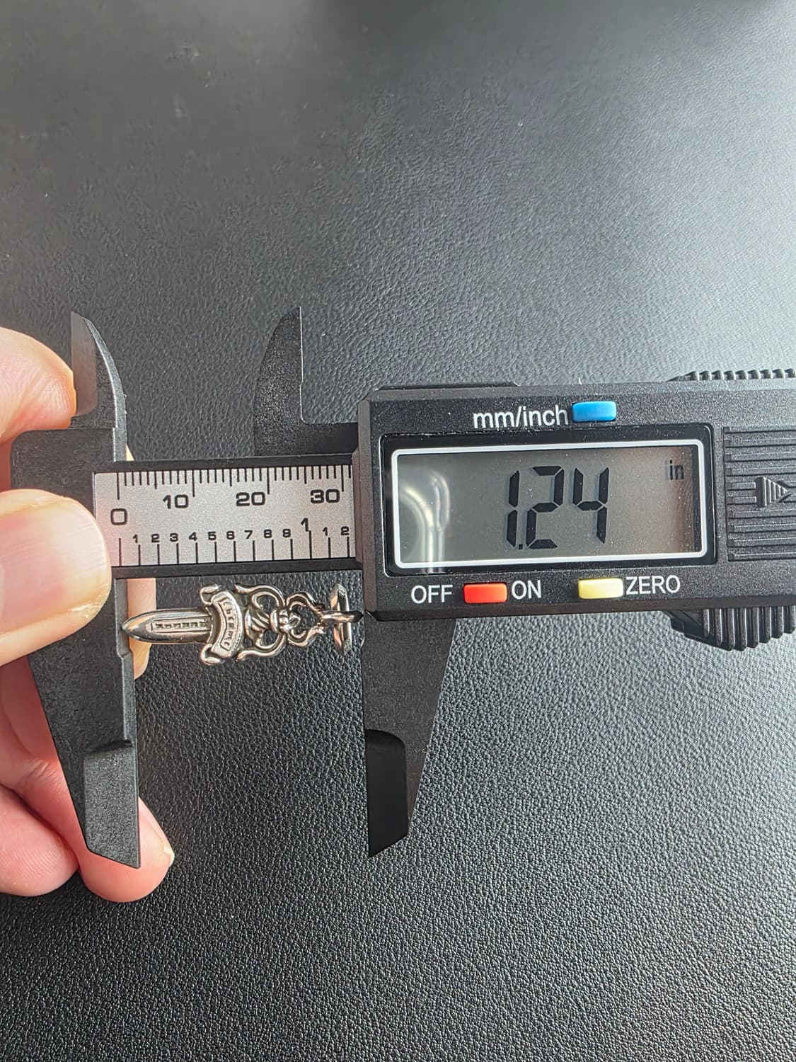 크롬하츠 5대거 펜던트 상품이미지7