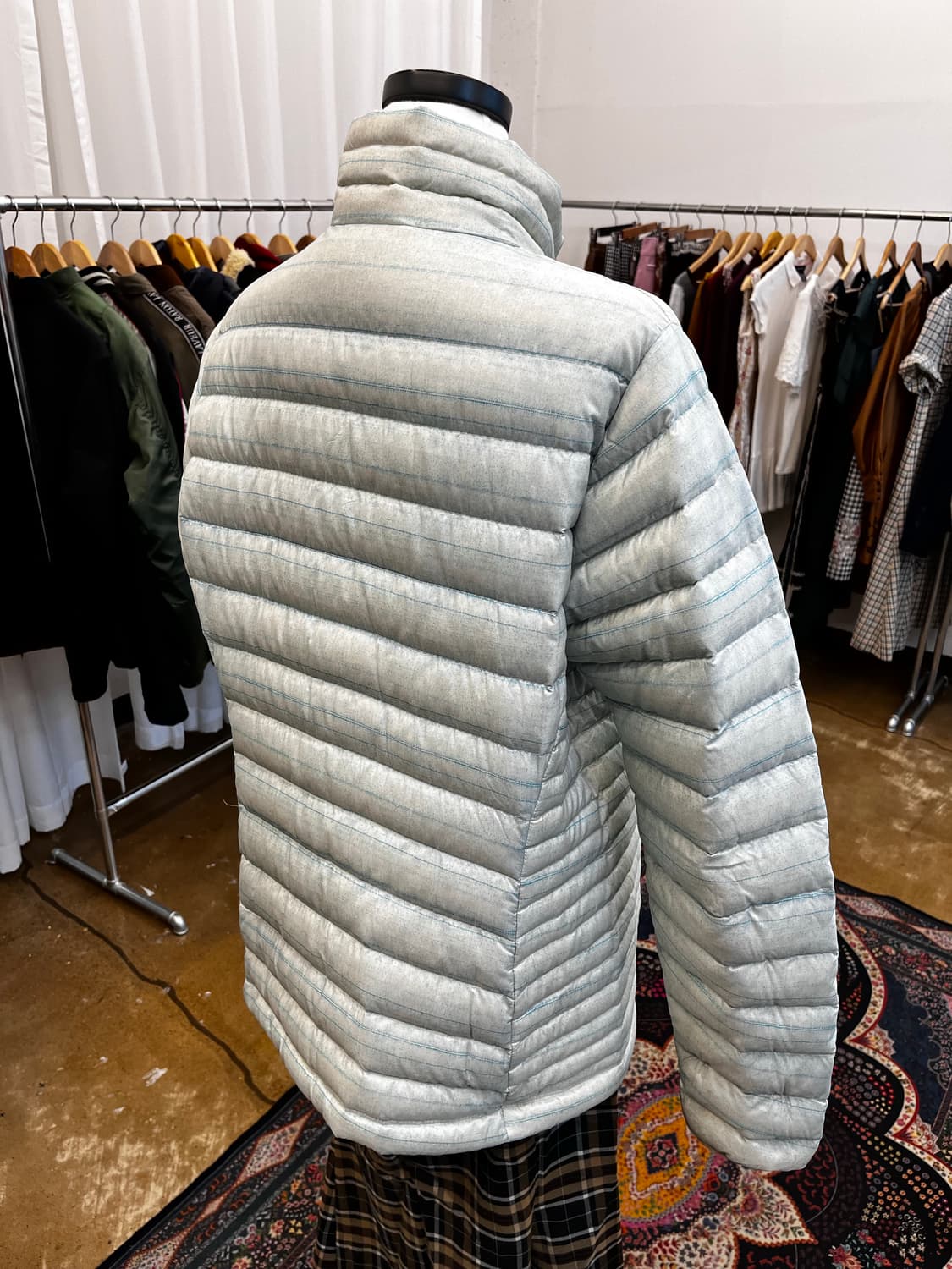 파타고니아 구스 다운 라이트 푸퍼 재킷 상품이미지5