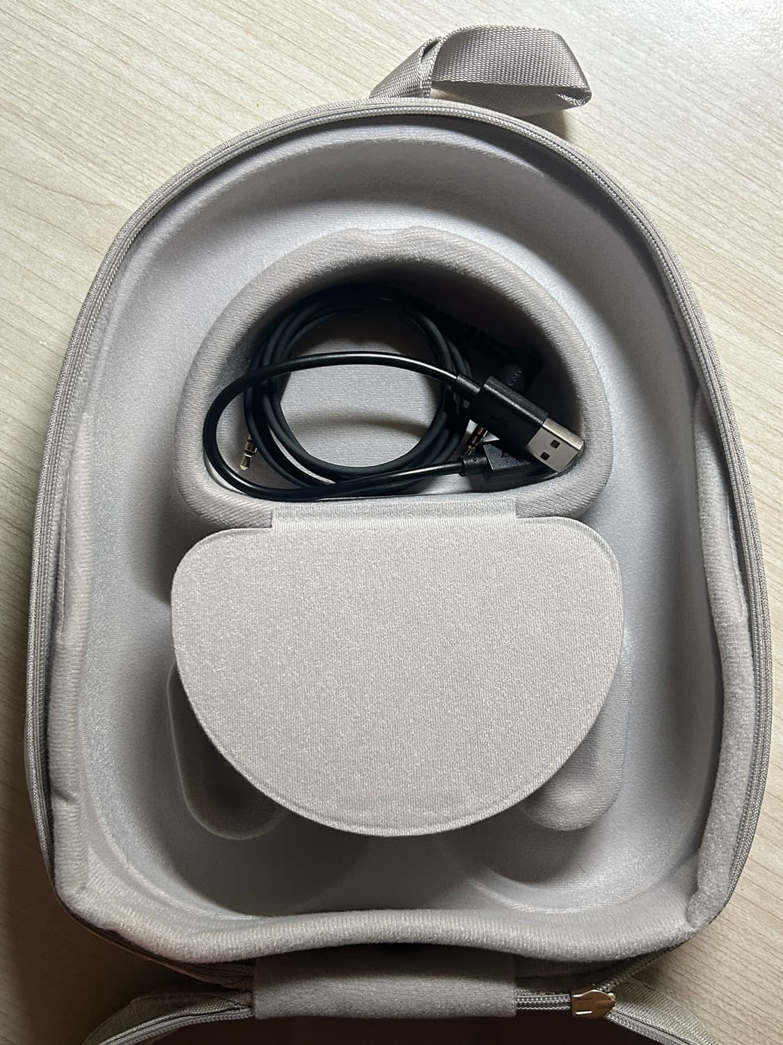 Sony WH-1000XM5 Silver 상품이미지3