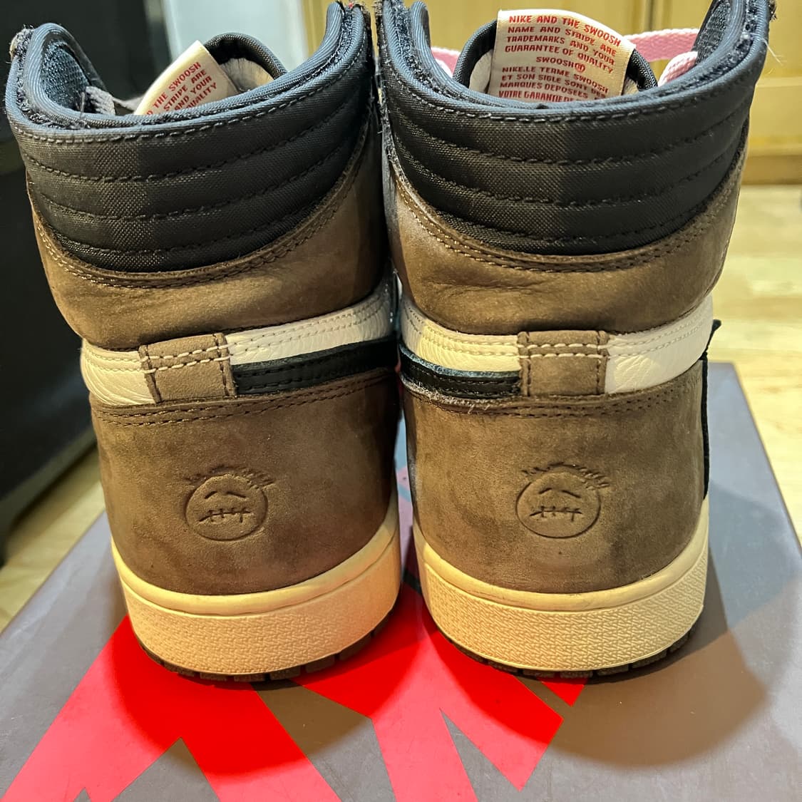 (265mm) 트래비스스캇 X 조던1 모카 하이 상품이미지2