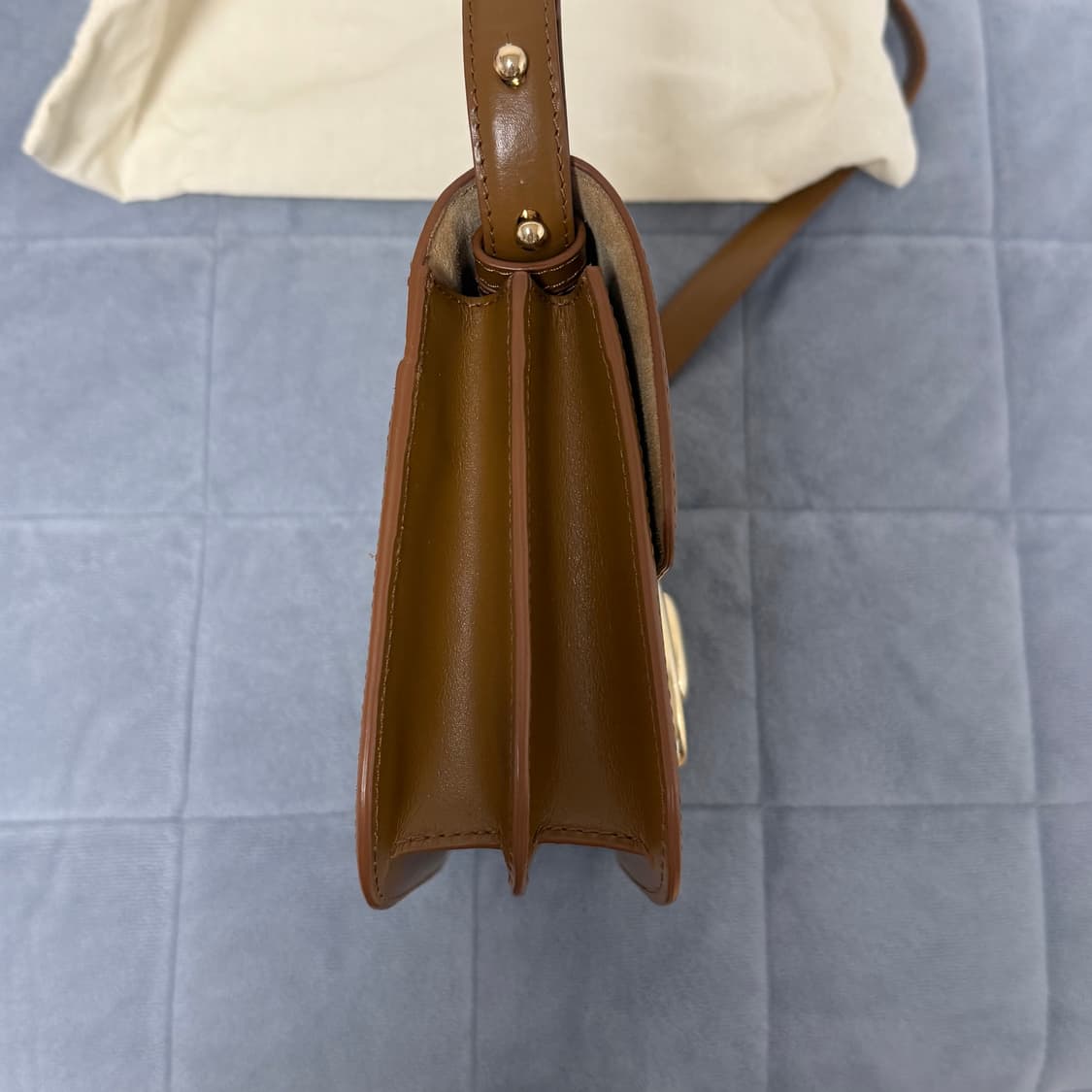 A.P.C 아페쎄 아스트라 백 카멜 컬러 상품이미지2