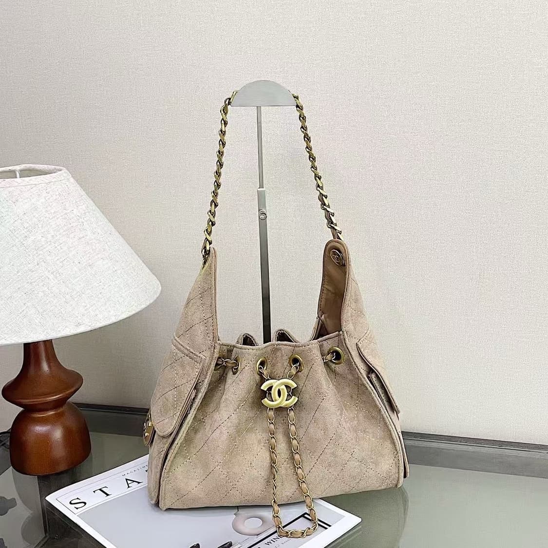 샤넬 25백 클래식 카프스킨 체인 호보백 상품이미지9