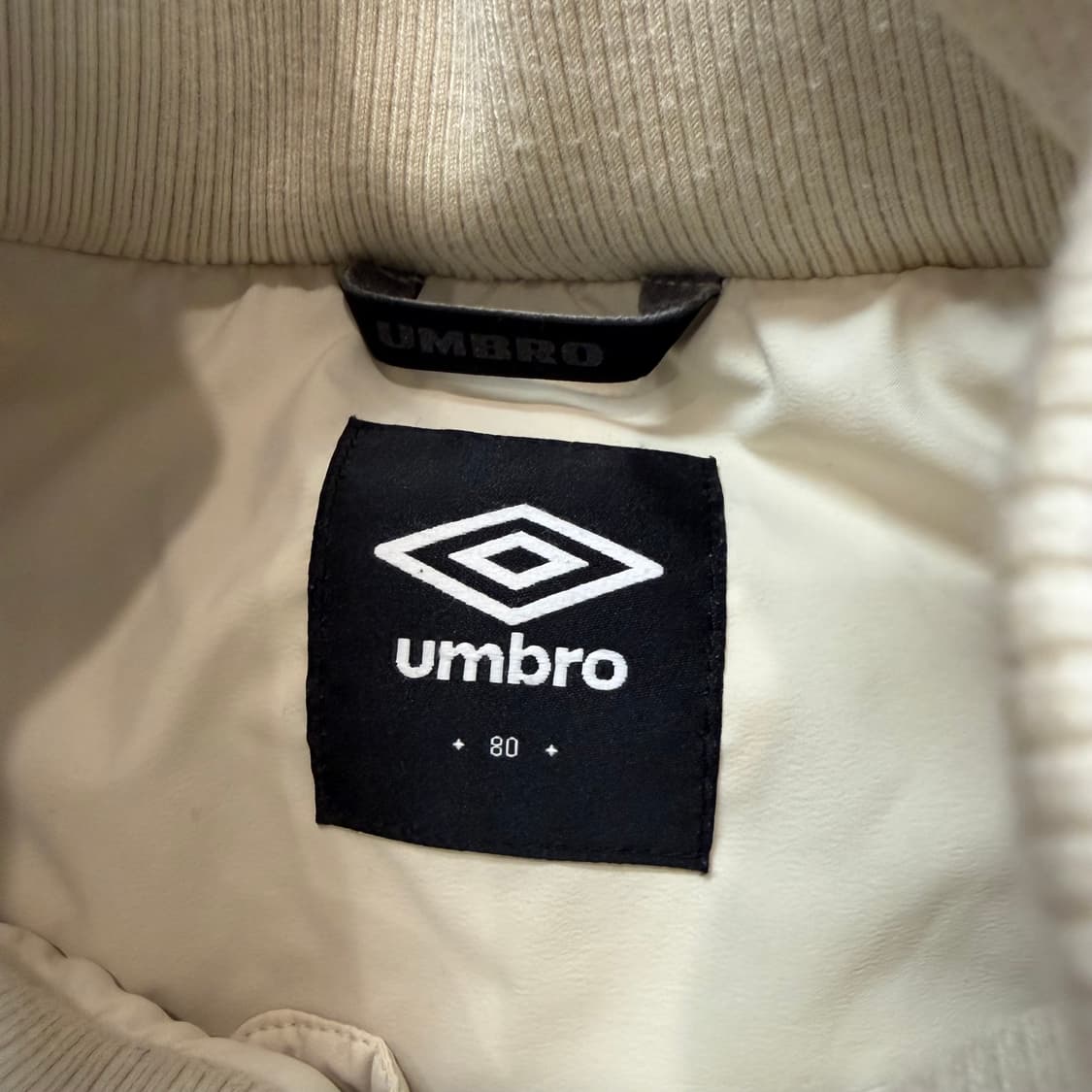 엄브로 플라이트 숏 덕다운 패딩  상품이미지3