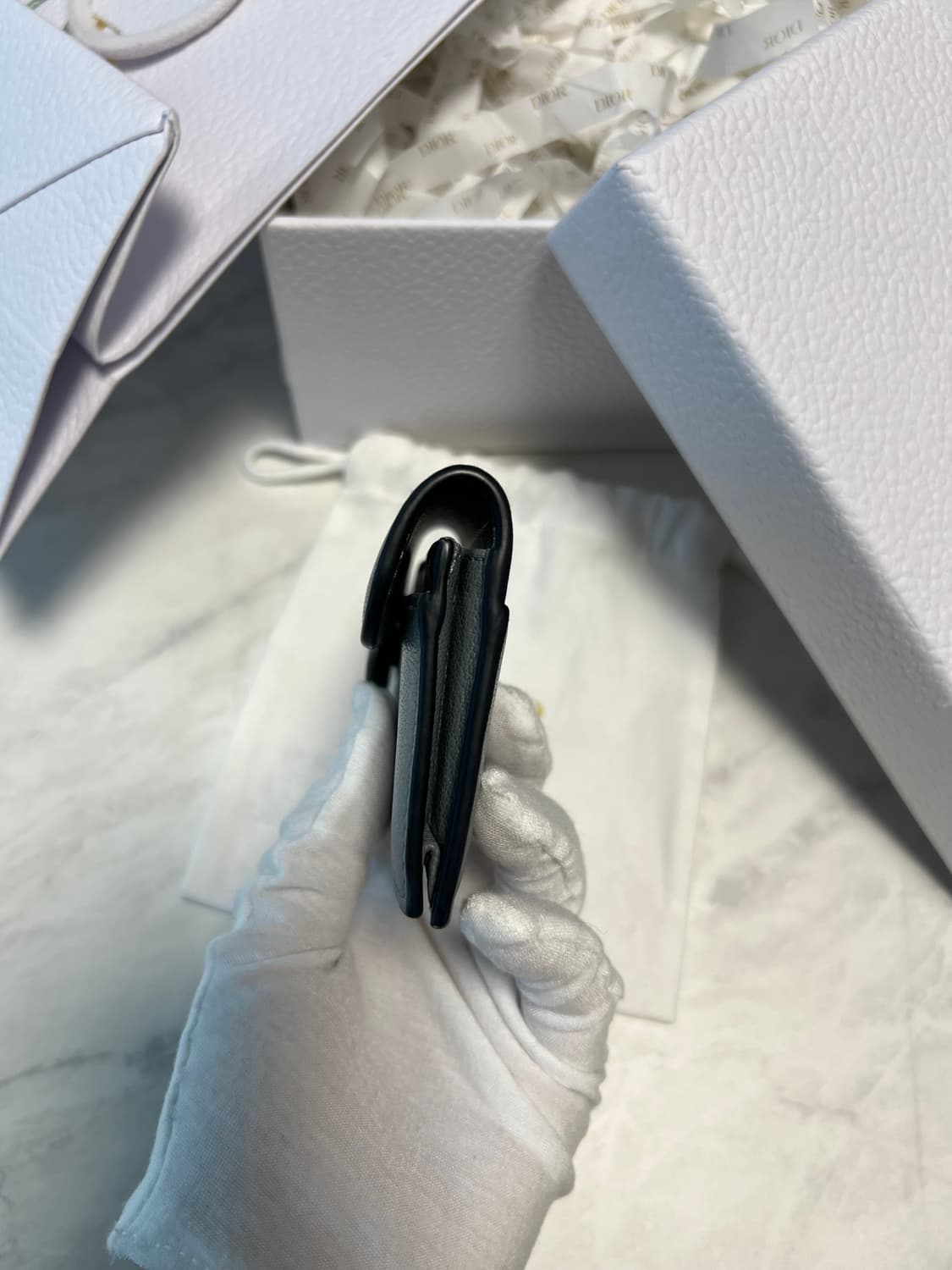 디올 새들 카드지갑 클라우드 블루 상품이미지7