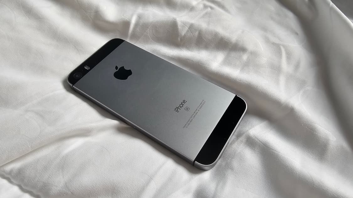 [정품] 아이폰 SE1 128GB 배터리신품 카메라 스그 해외판 상품이미지1