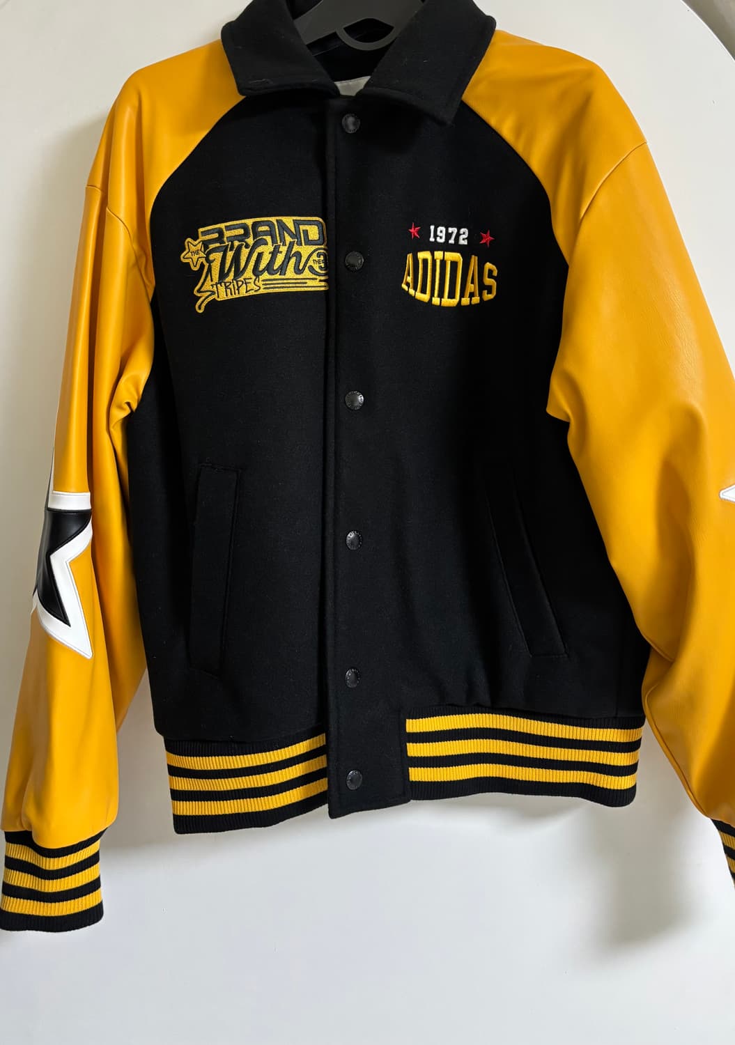 아디다스 바시티 붐버 자켓 s사이즈 새상품 상품이미지1