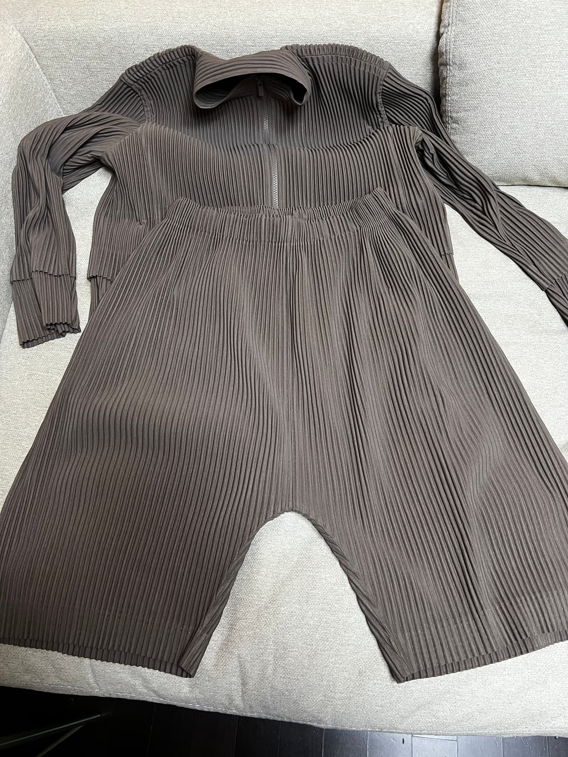 옴므플리세 셋업 상품이미지6