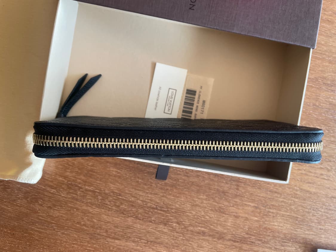 루이비통 클레망스 월릿 모노그램 앙프렝뜨 블랙 장지갑 상품이미지4