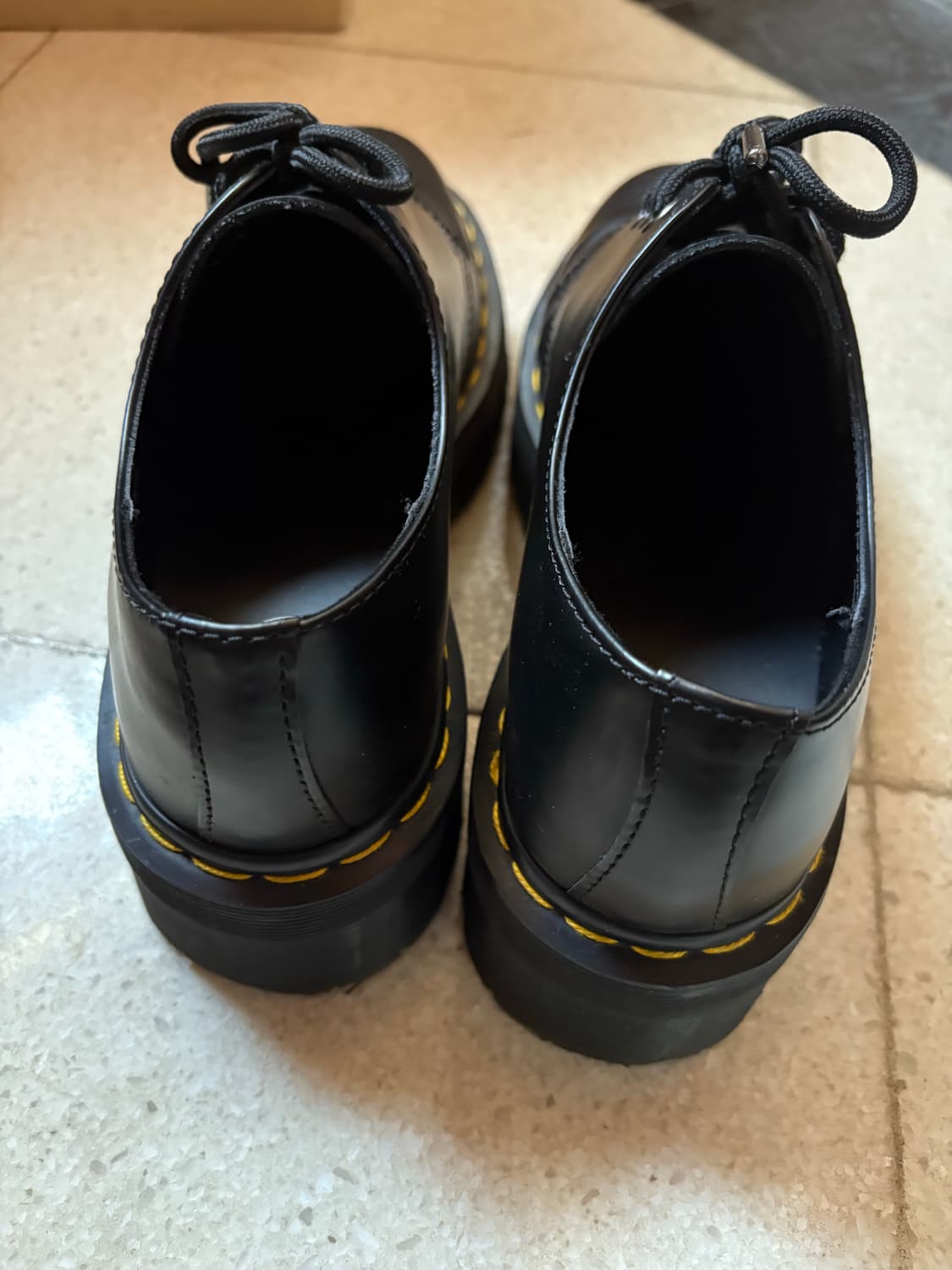 닥터마틴 1461 쿼드 블랙 폴리시드 스무스 / 25567001 상품이미지4