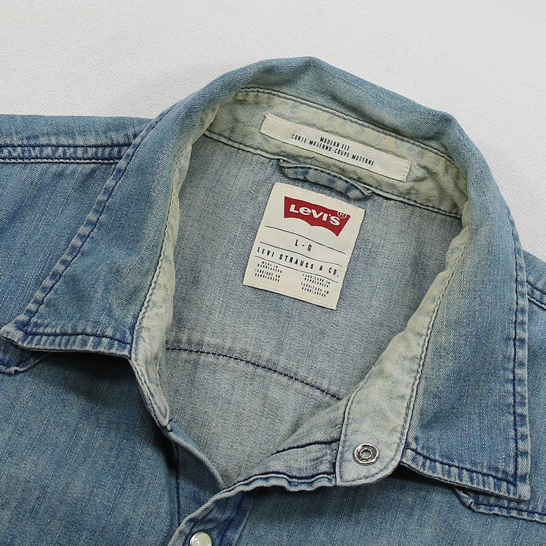 (착용컷) 리바이스 웨스턴 데님 셔츠 (남성용 98) 상품이미지5