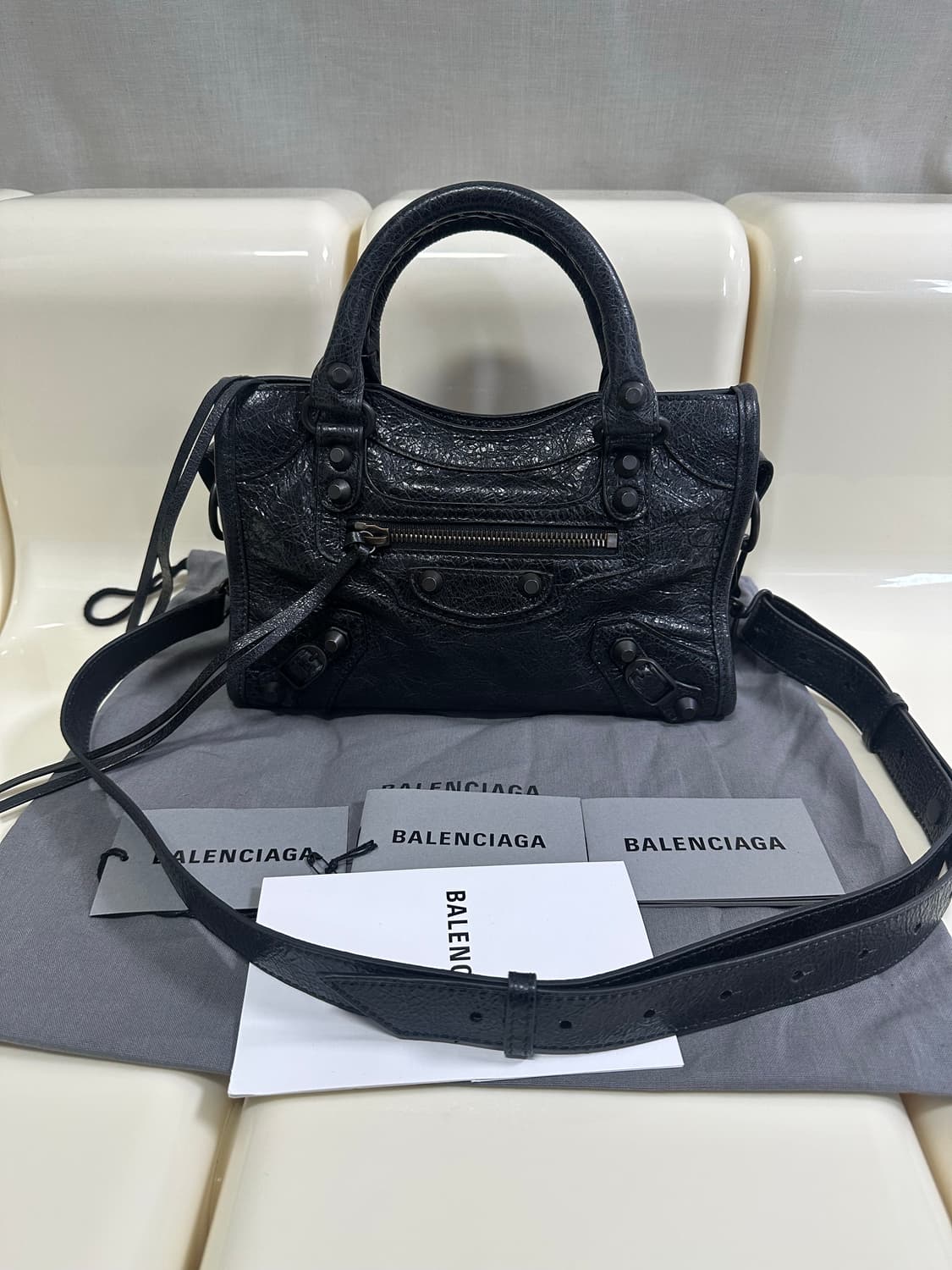 [새상품급 정품] 발렌시아가 르 시티 모터백 미니 상품이미지6