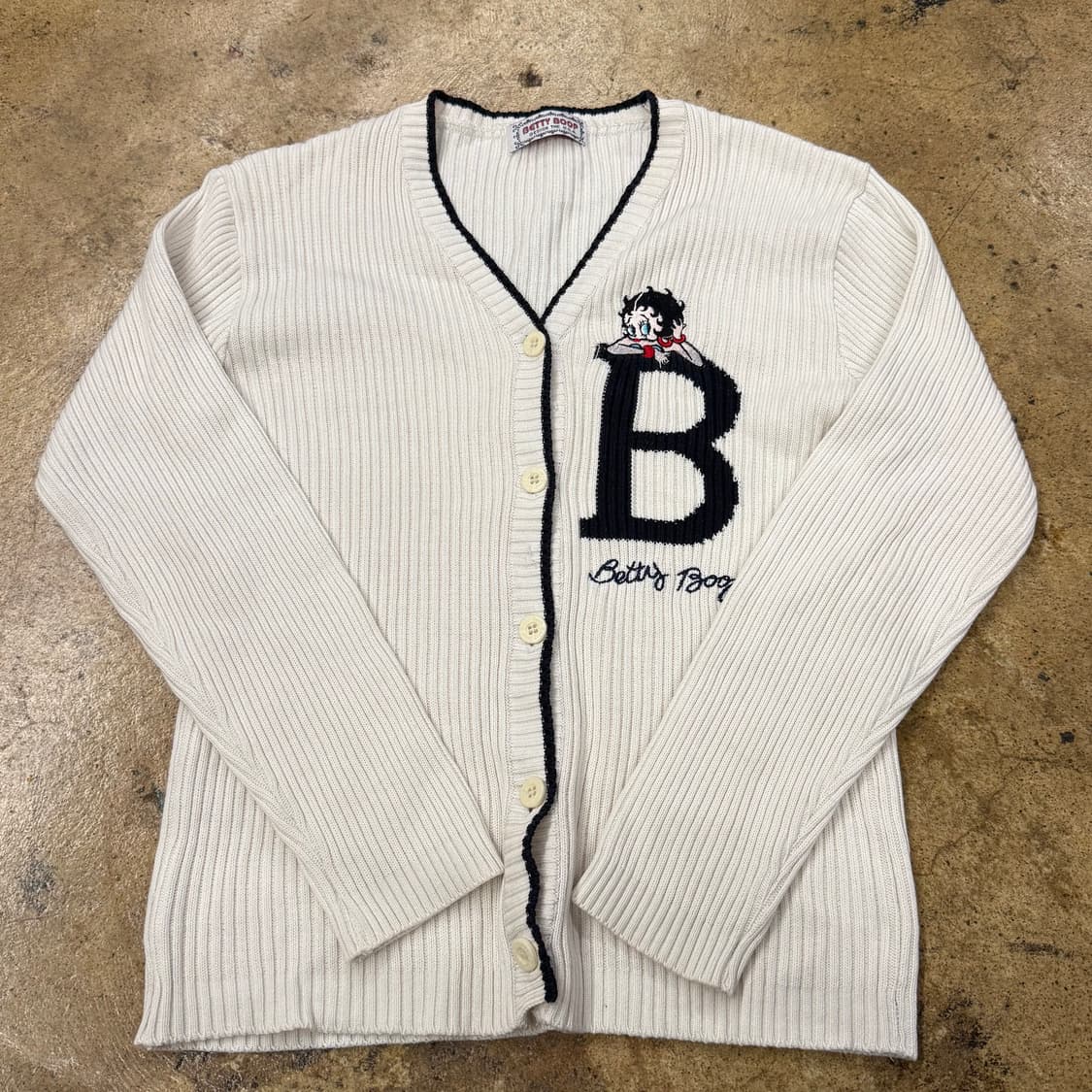 베티붑 골지 브이넥 니트 가디건  상품이미지2