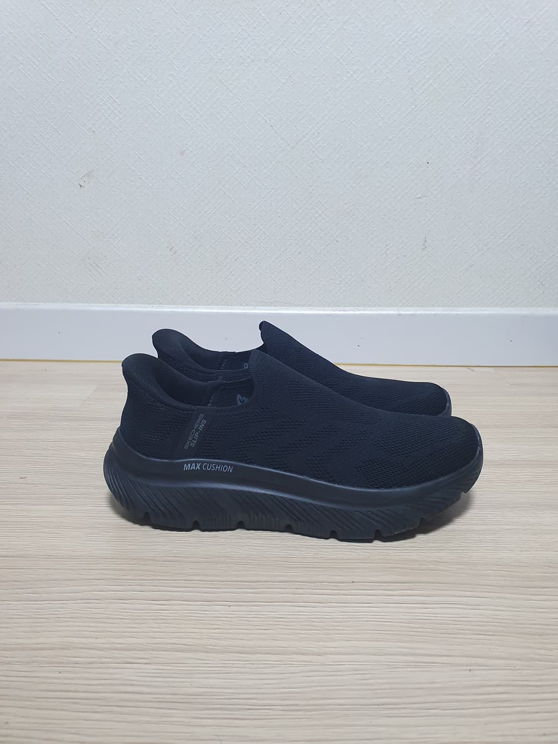 스케쳐스 맥스쿠셔닝 슬립온 260 상품이미지1