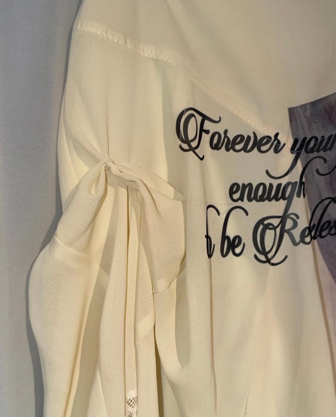 아이보리 그래픽 셔링 미디 스커트  상품이미지5