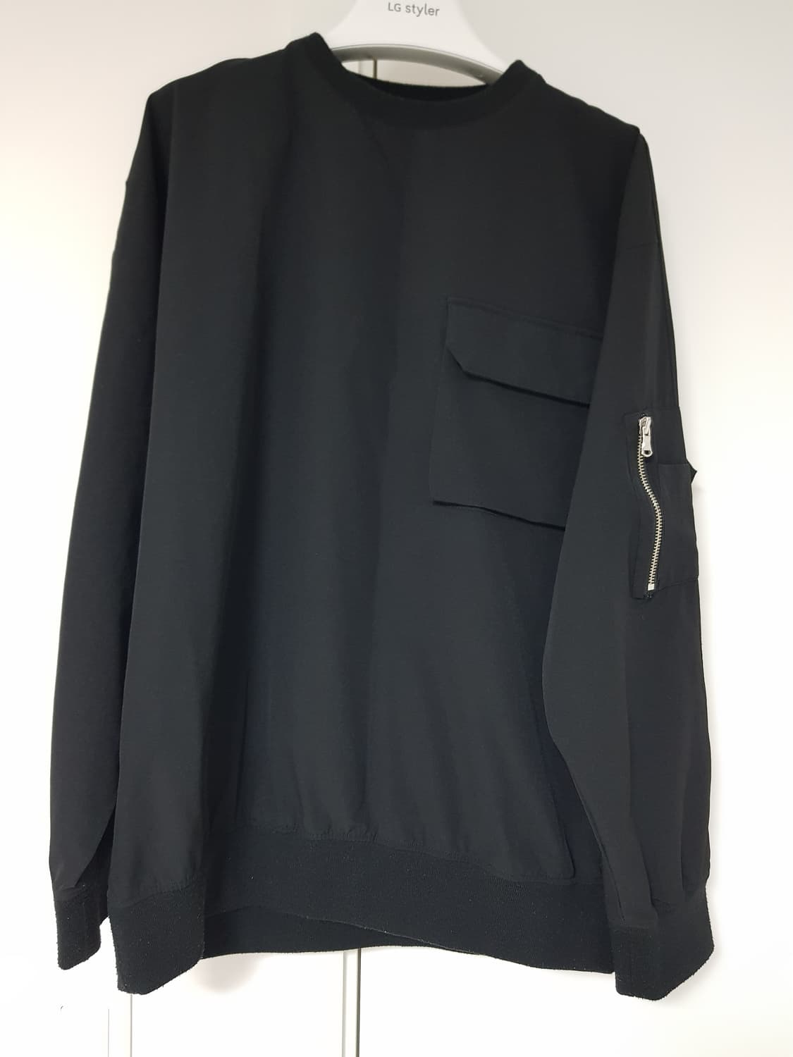 [100] TNGT 나일론 맨투맨 블랙 상품이미지1