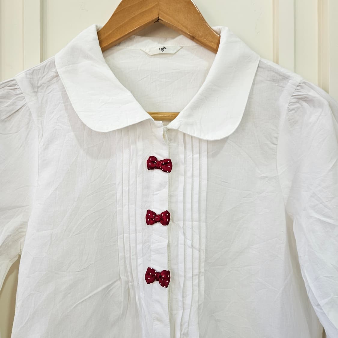 화이트 핀턱 리본 블라우스 상품이미지2