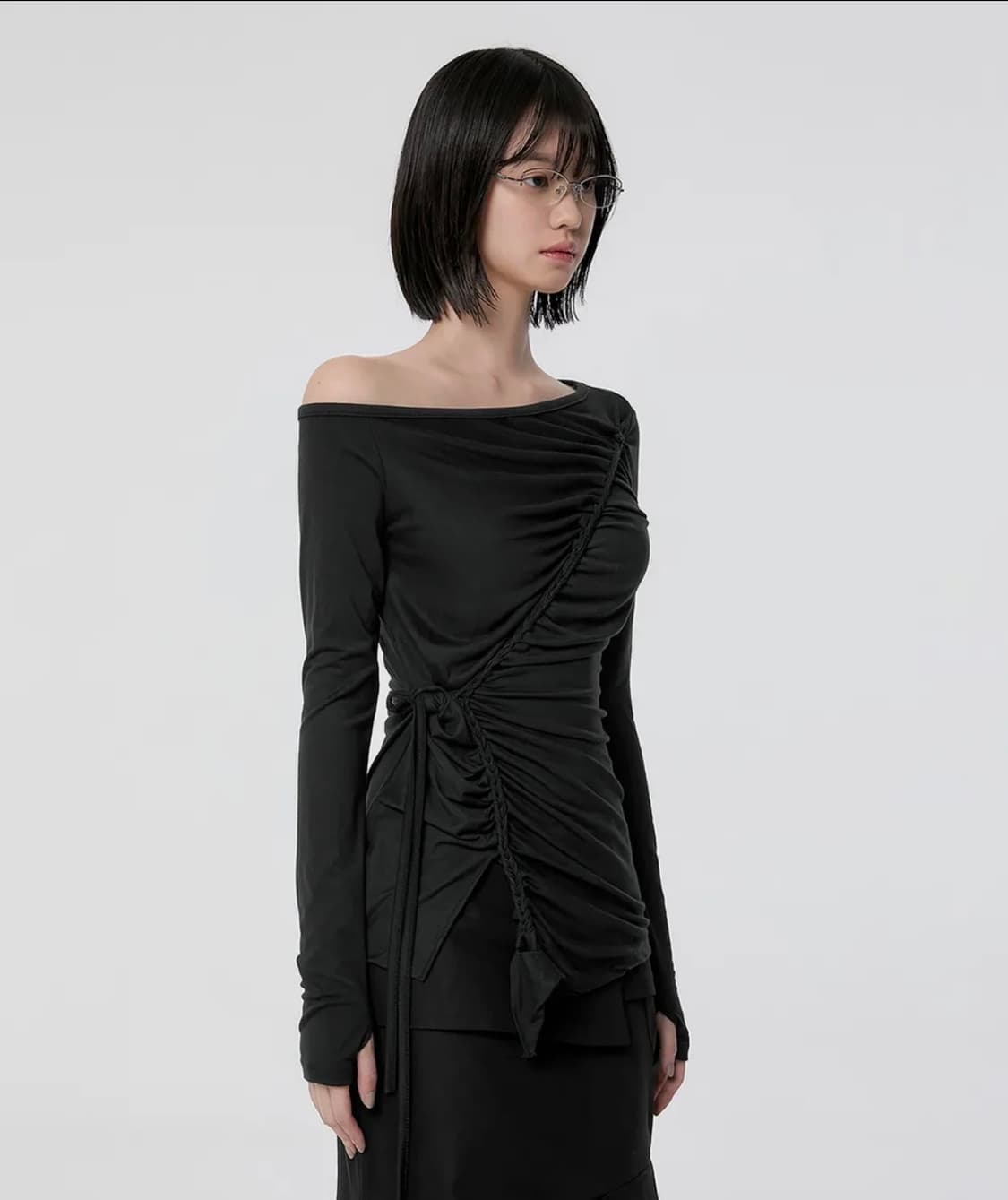 Handmade Twisted One-Shoulder Long Sleev 상품이미지1