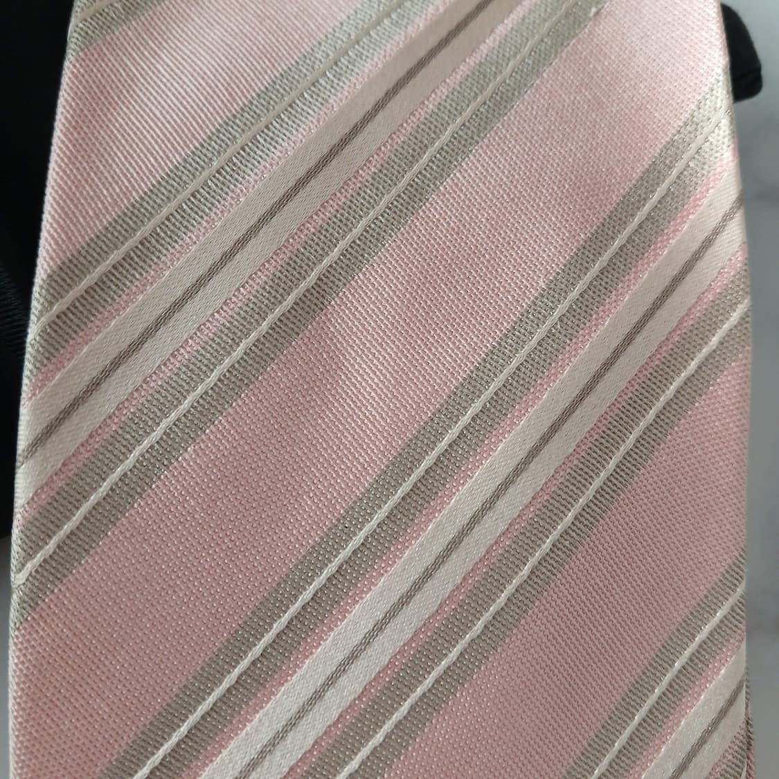 아이그너 실크 피치 스트라이프 넥타이 9.1cm A등급 A19075
 상품이미지7