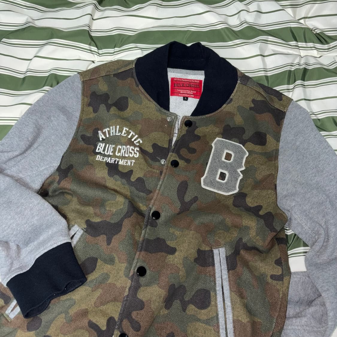 vintage camo stadium jacket 상품이미지1