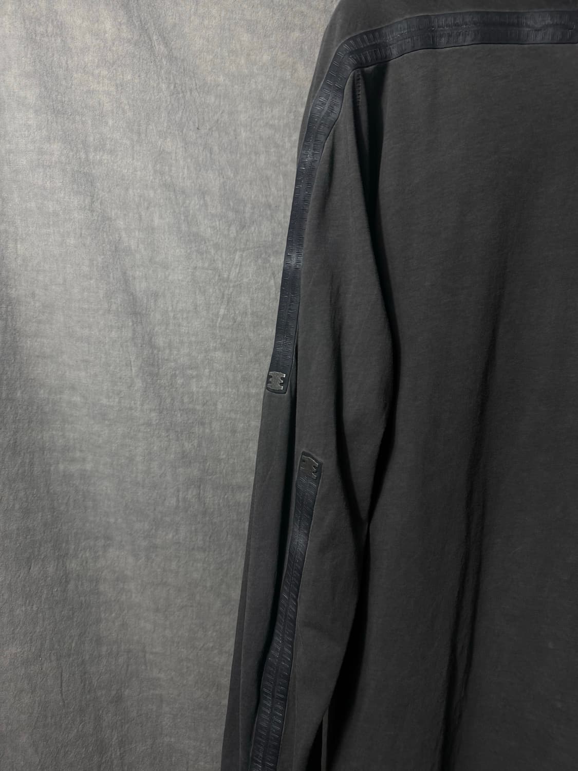 ISAAC SELLAM Garment Dyed Long Sleeve 상품이미지5