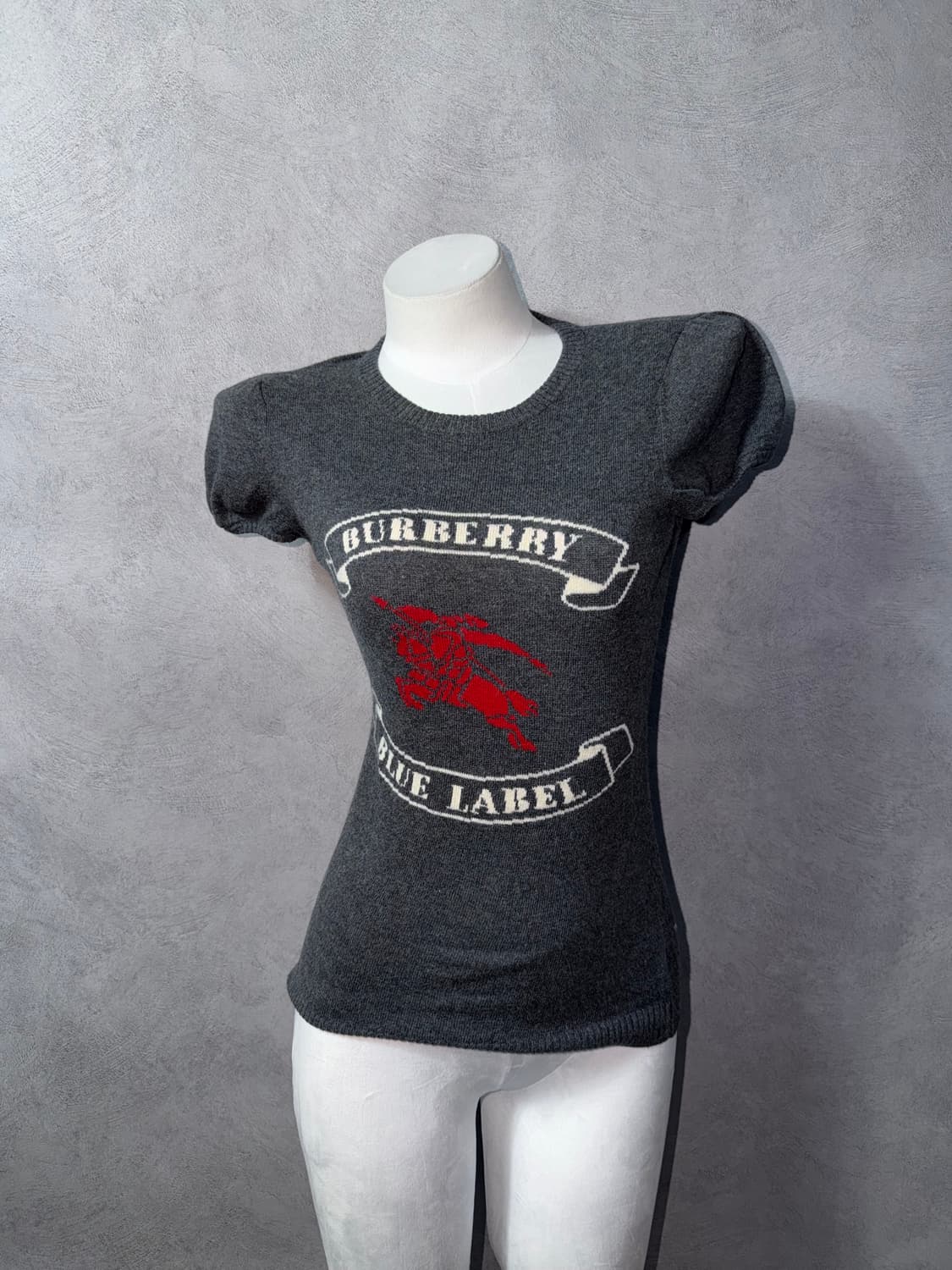 BURBERRY BLUE LABEL Logo Knit Top 상품이미지1