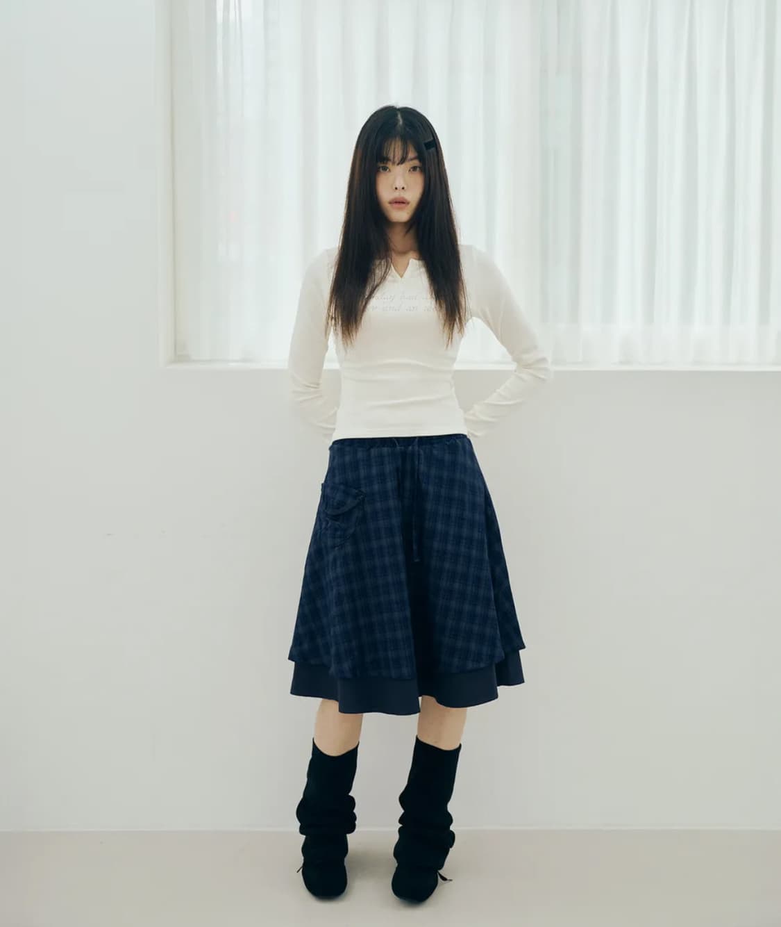 미헤브 체크 포켓 미디 스커트 네이비 상품이미지3