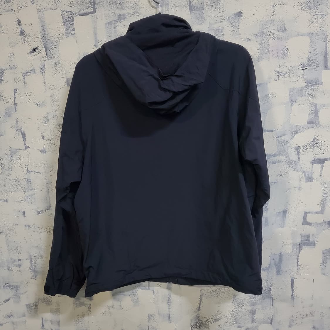 유니클로 후드 블랙 바람막이 자켓 상품이미지2