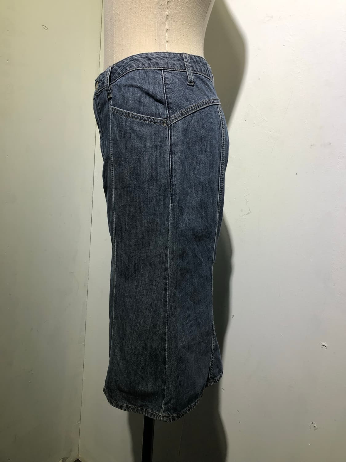 스티치포인트 데님 미디 스커트 상품이미지3