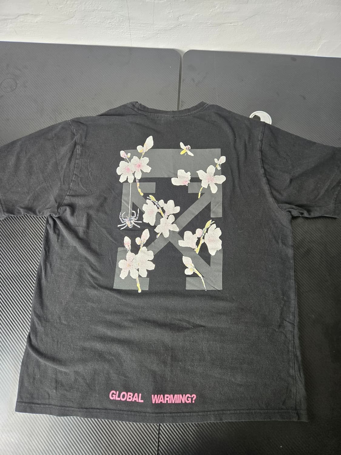 오프화이트 반팔 티셔츠 블랙 상품이미지7