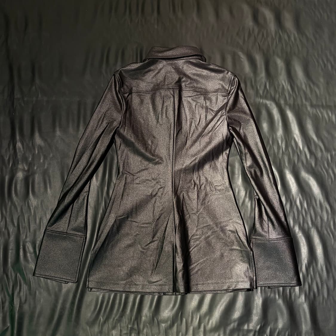 알렉산더왕 블랙 글로시 셔츠 상품이미지2