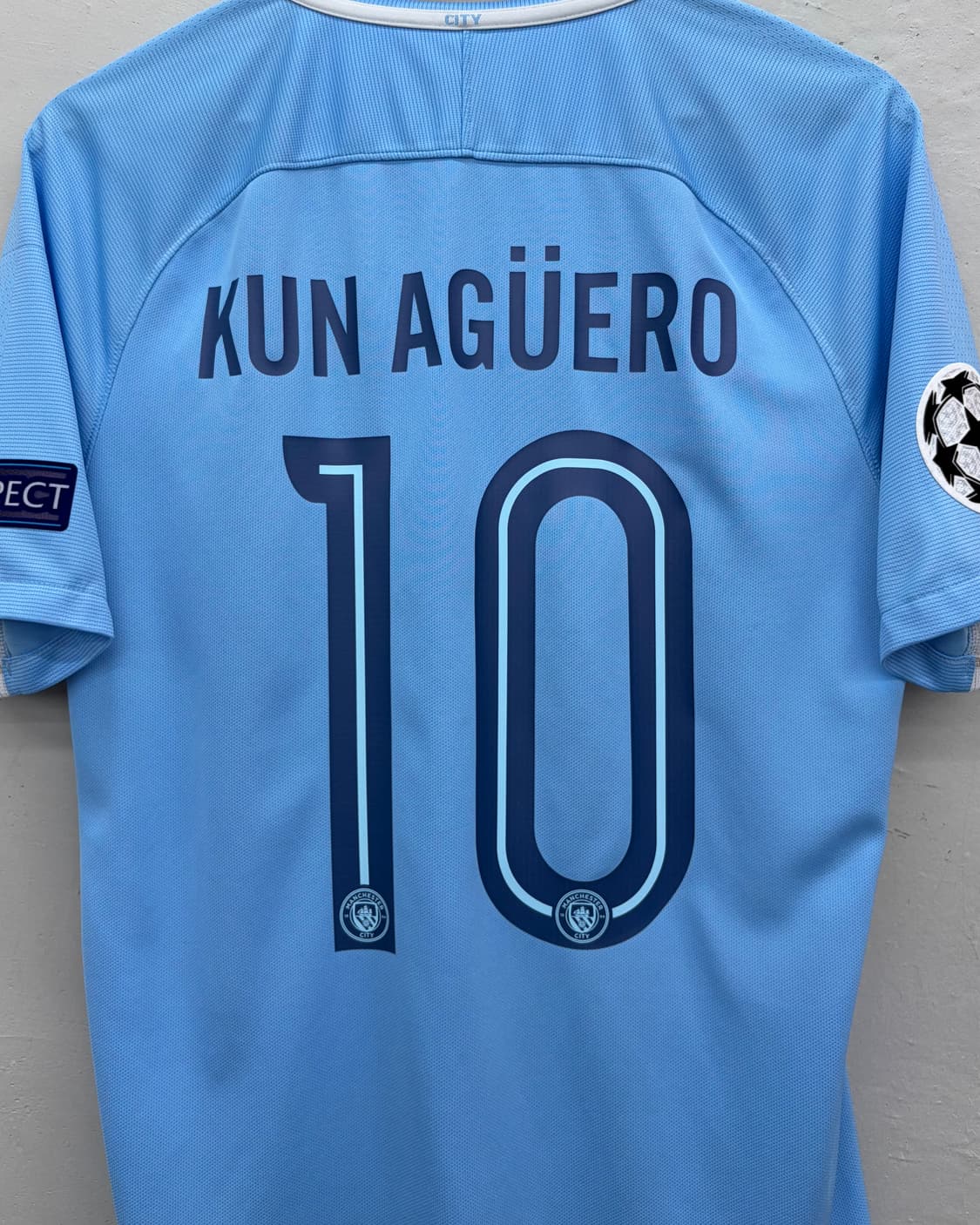 나이키 17-18 맨체스터 시티 홈 챔스킷 세르히오 아구에로 상품이미지2