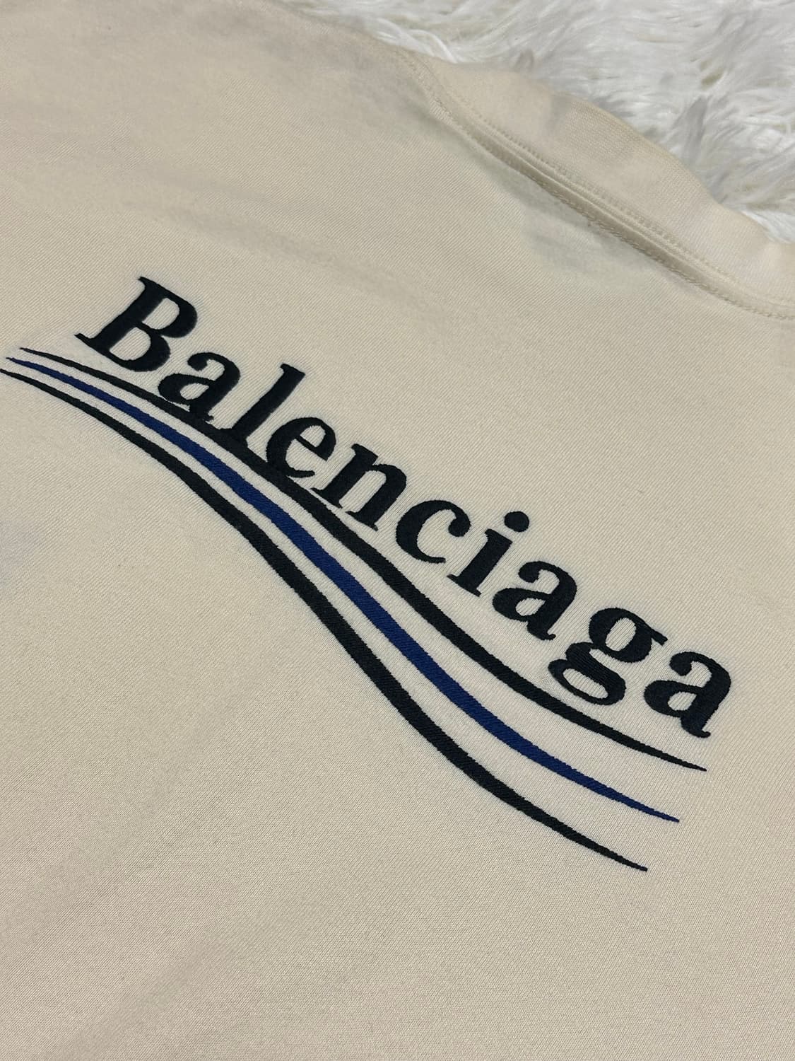 발렌시아가 자수 웨이브로고 반팔티 90 상품이미지2