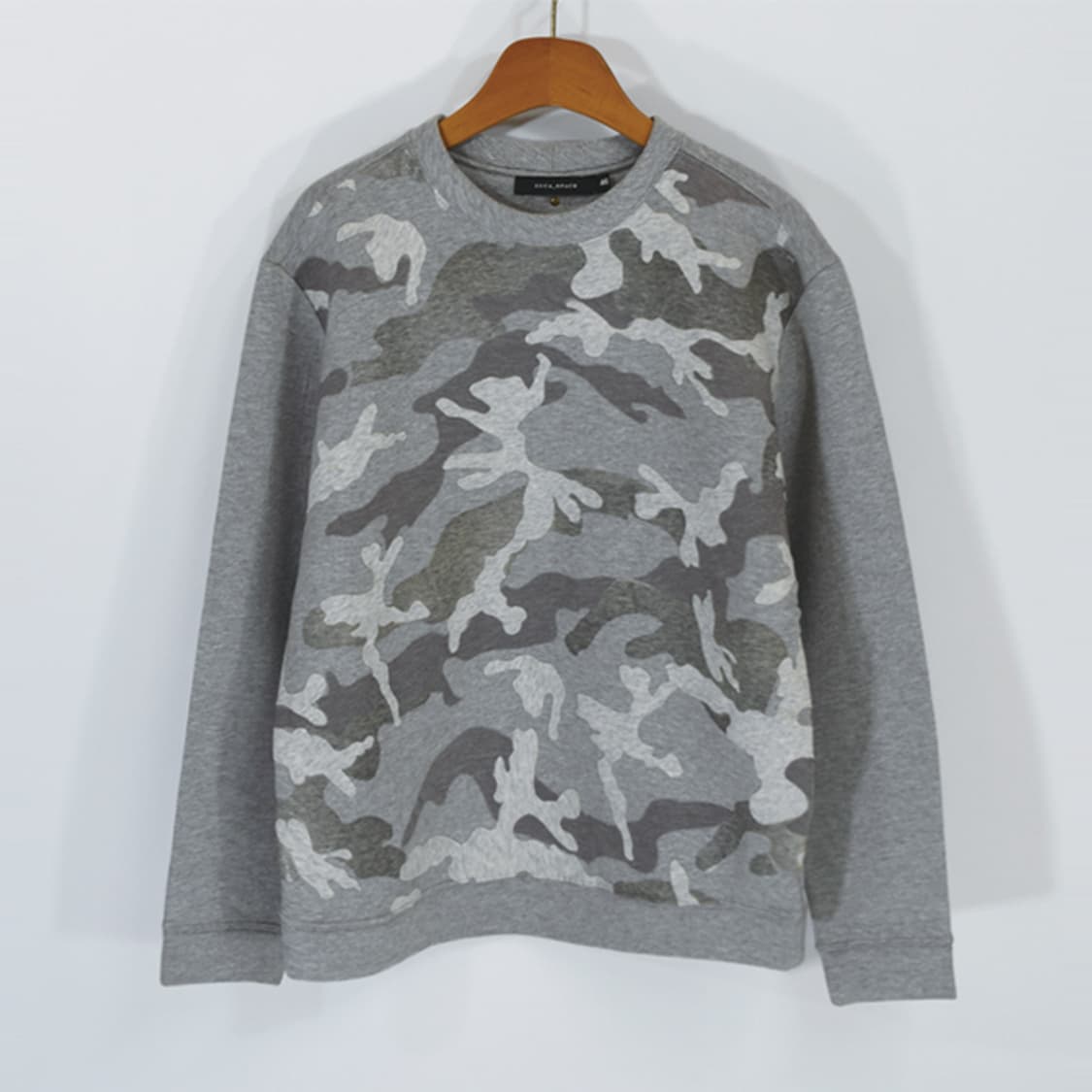 ZUCA SPACE 카모패턴맨투맨티셔츠 상품이미지1