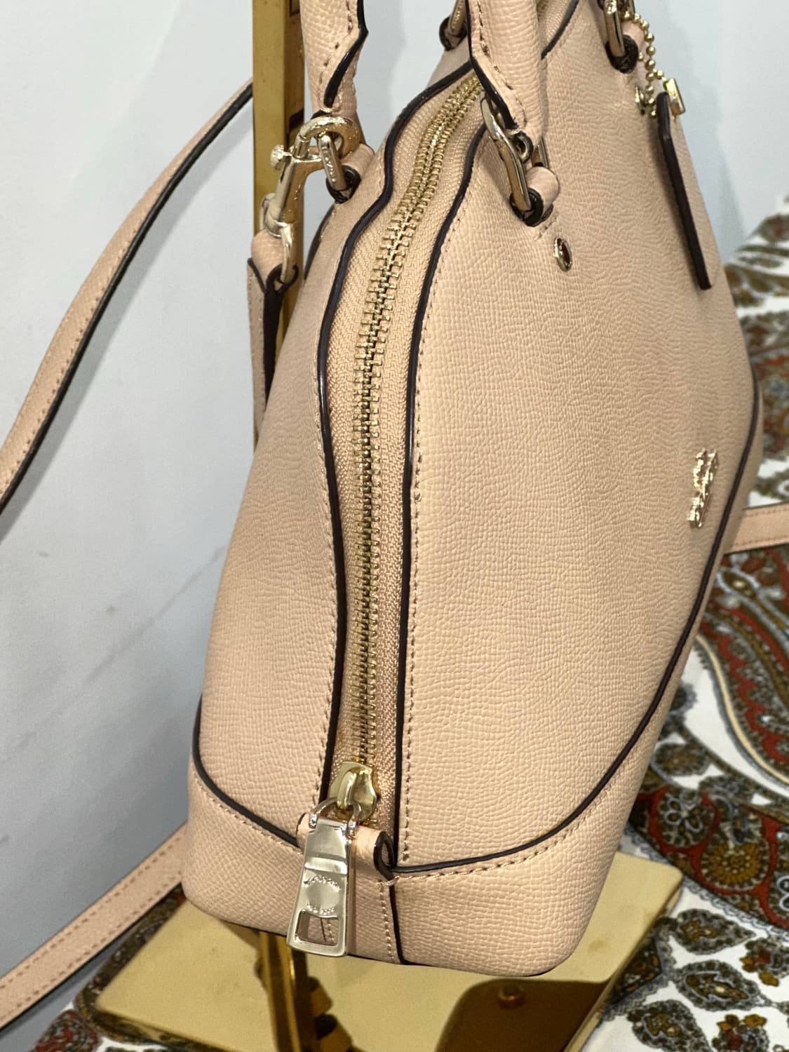 코치 돔 크로스백 상품이미지4