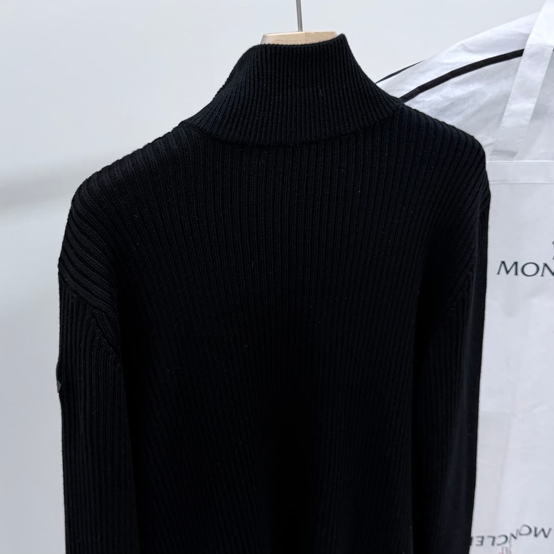 [미사용/선물가능] 몽클레어 트리콧 니트 집업 가디건 블랙 L 상품이미지6