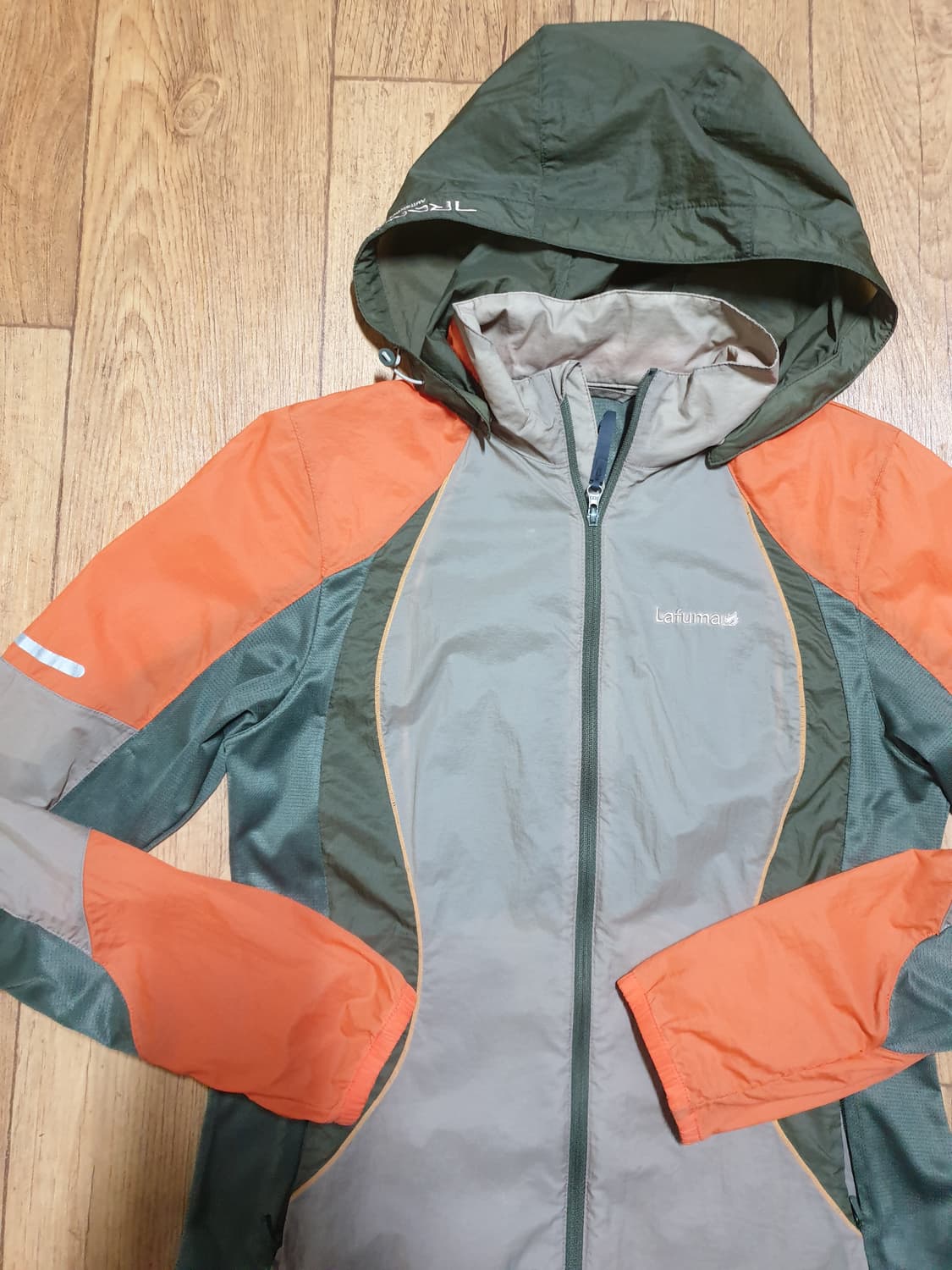 1136 라푸마 아웃도어 바람막이 85~90 사이즈입니다 상품이미지4