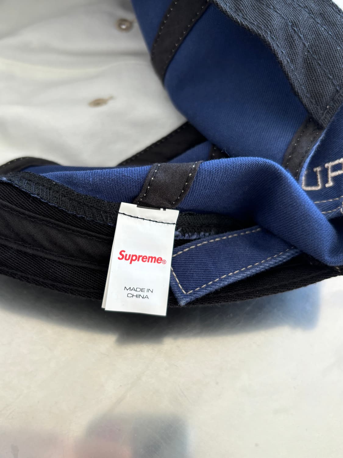 Supreme 스티치 로고 포인트 캡 상품이미지3