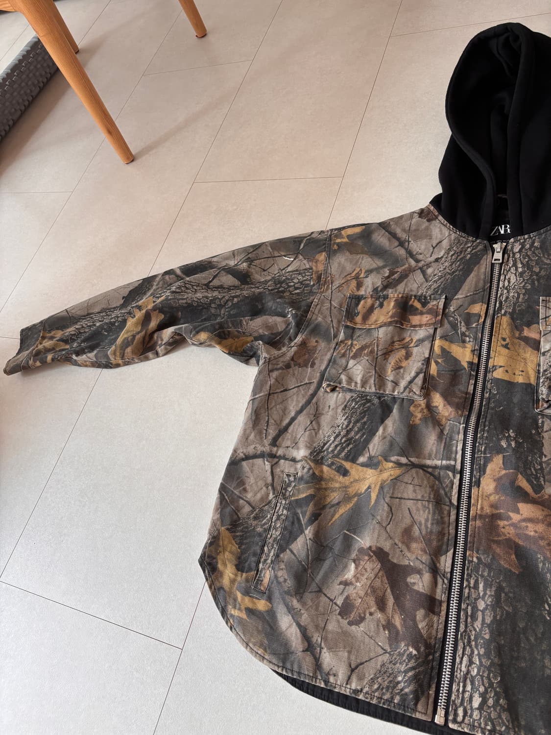 조용히 다시 떠오르는 리얼트리 패턴 집업 후디 L 상품이미지2