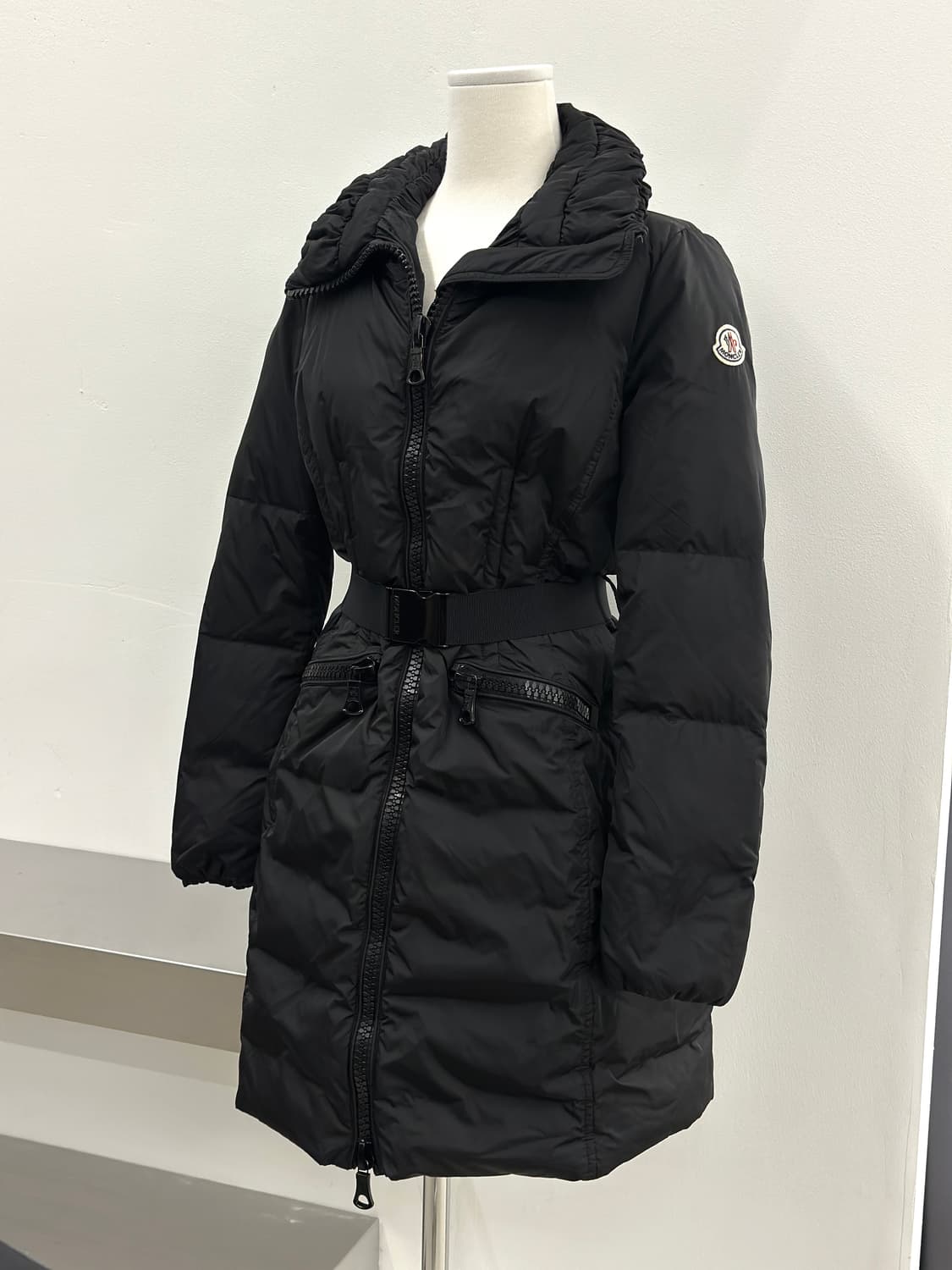 몽클레어 COBAYE 벨티드 롱패딩  상품이미지2