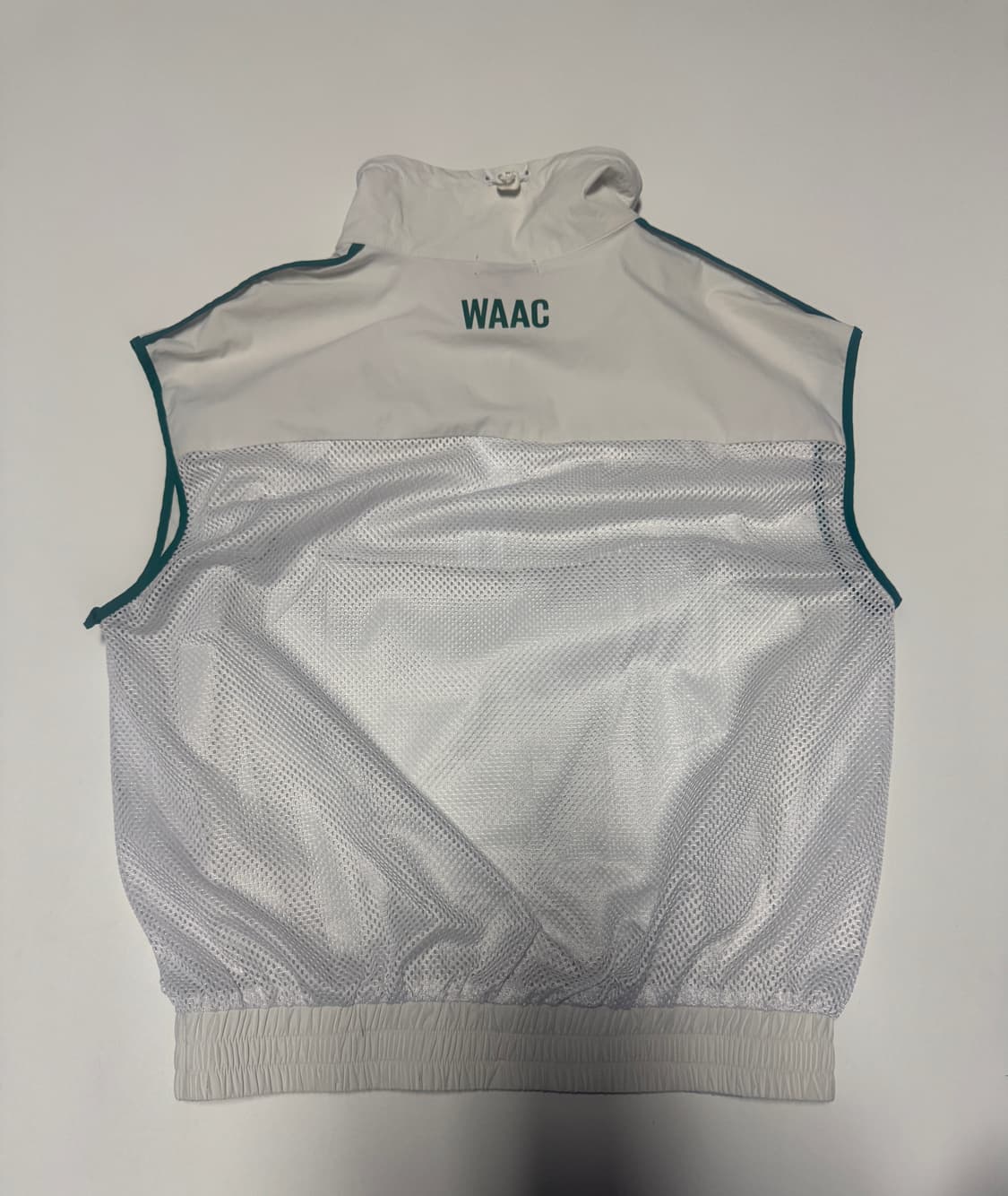 여성 왁 WAAC 골프 바람막이 풀오버 크롭 베스트 F 화이트 상품이미지2