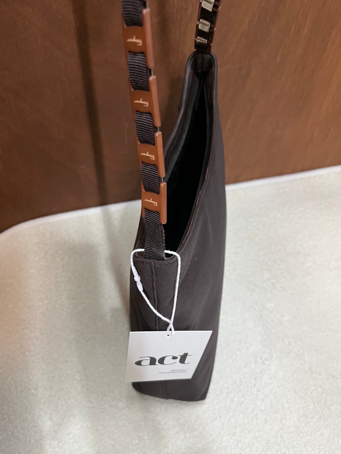 90s FERRAGAMO 페라가모 아크릴피스 핸들 백 상품이미지7