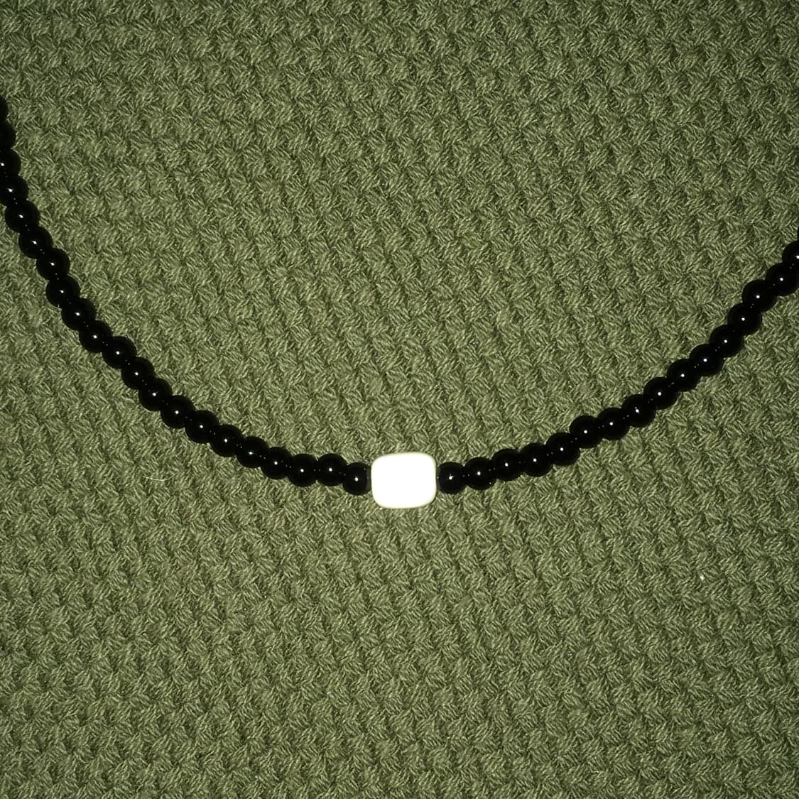 심플 화이트 자개 초커형 목걸이 상품이미지2