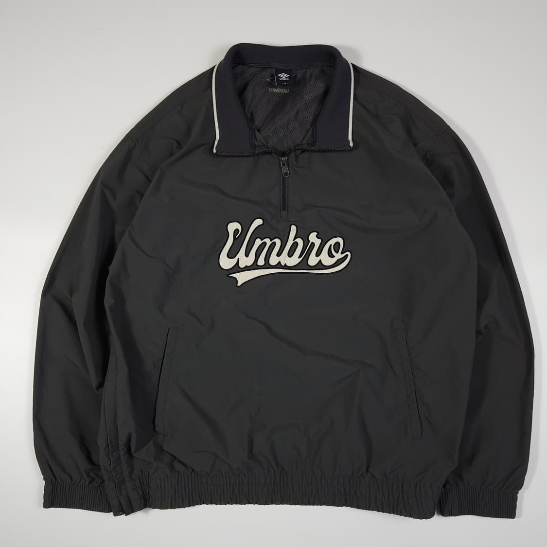 엄브로 빅로고 아노락 바람막이  상품이미지1