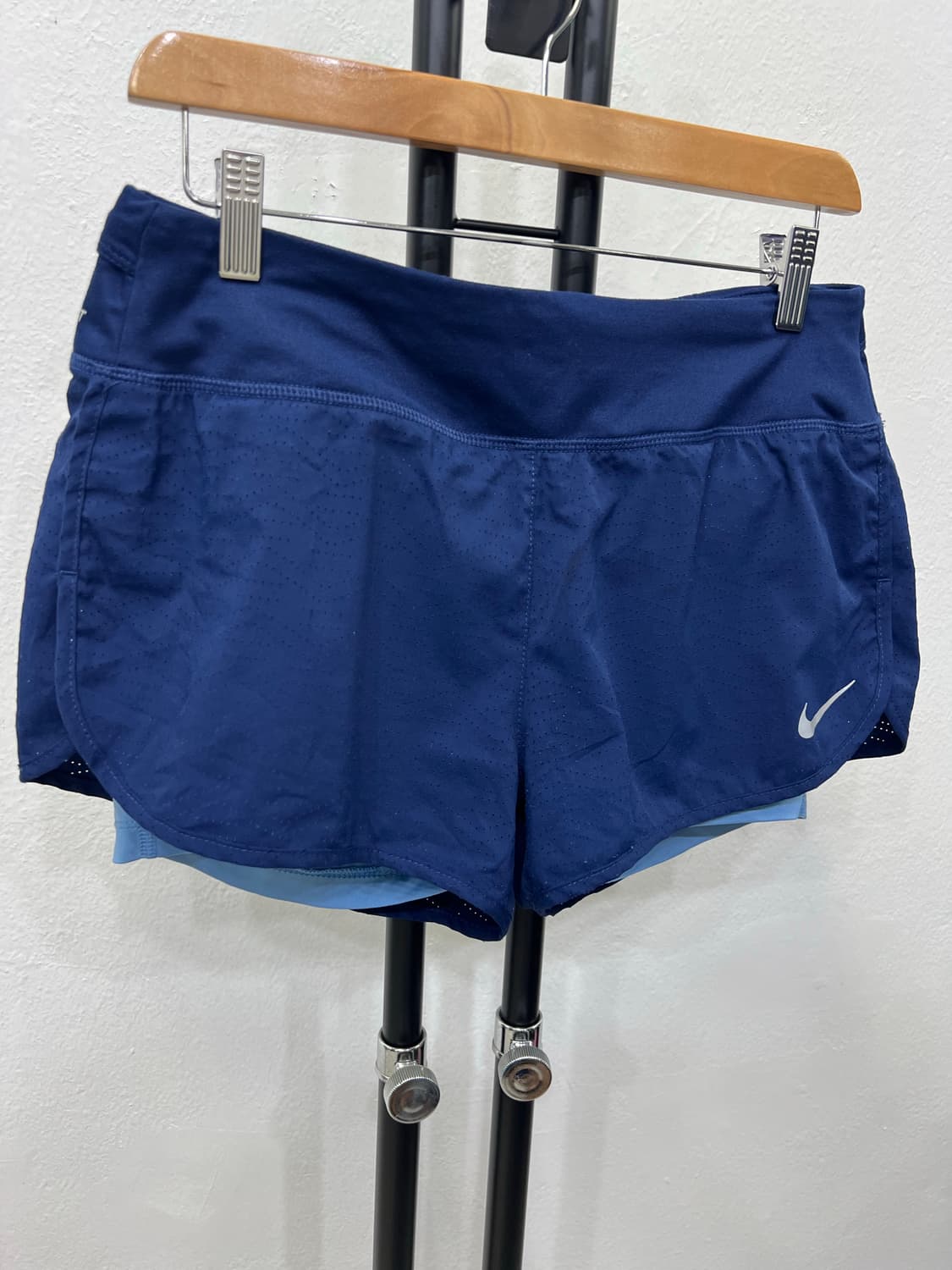 정품) 나이키 드라이핏 여성 레깅스 반바지 L 상품이미지2
