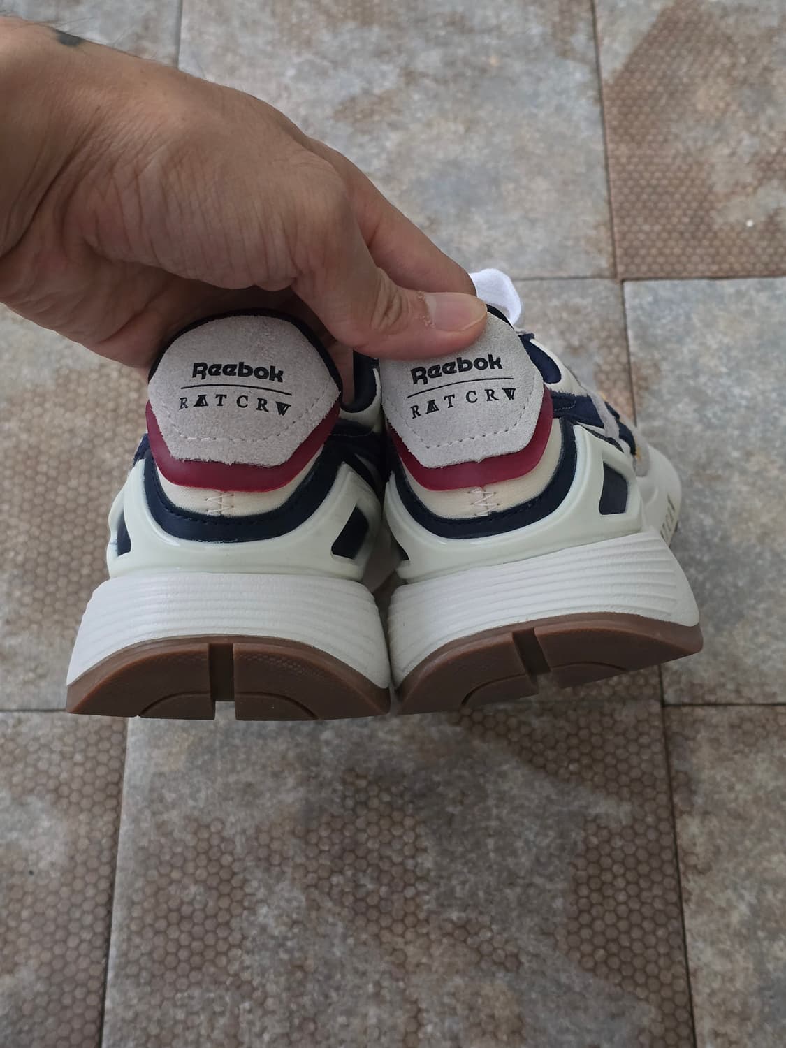 (240)리복 로맨틱크라운 클래식 레거시 초크 상품이미지9