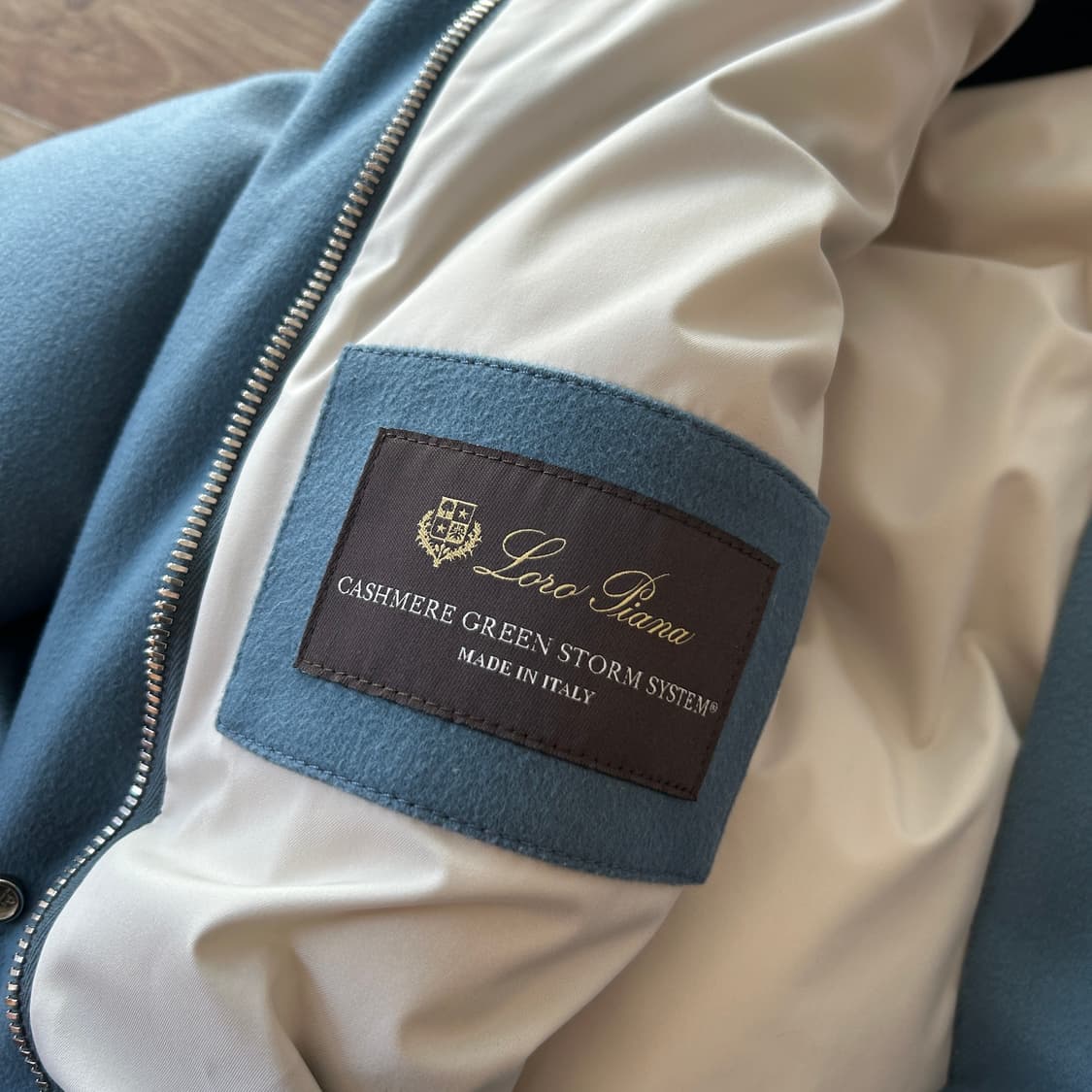 로로피아나 캐시미어 구스다운 패딩 상품이미지7